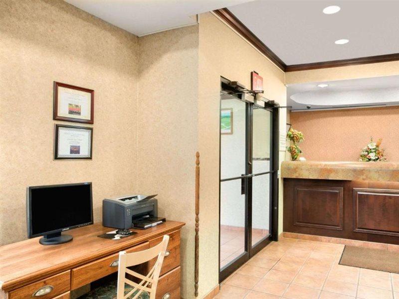 فندق سوبر 8 باي ويندام جرايفيل Grayville المظهر الخارجي الصورة